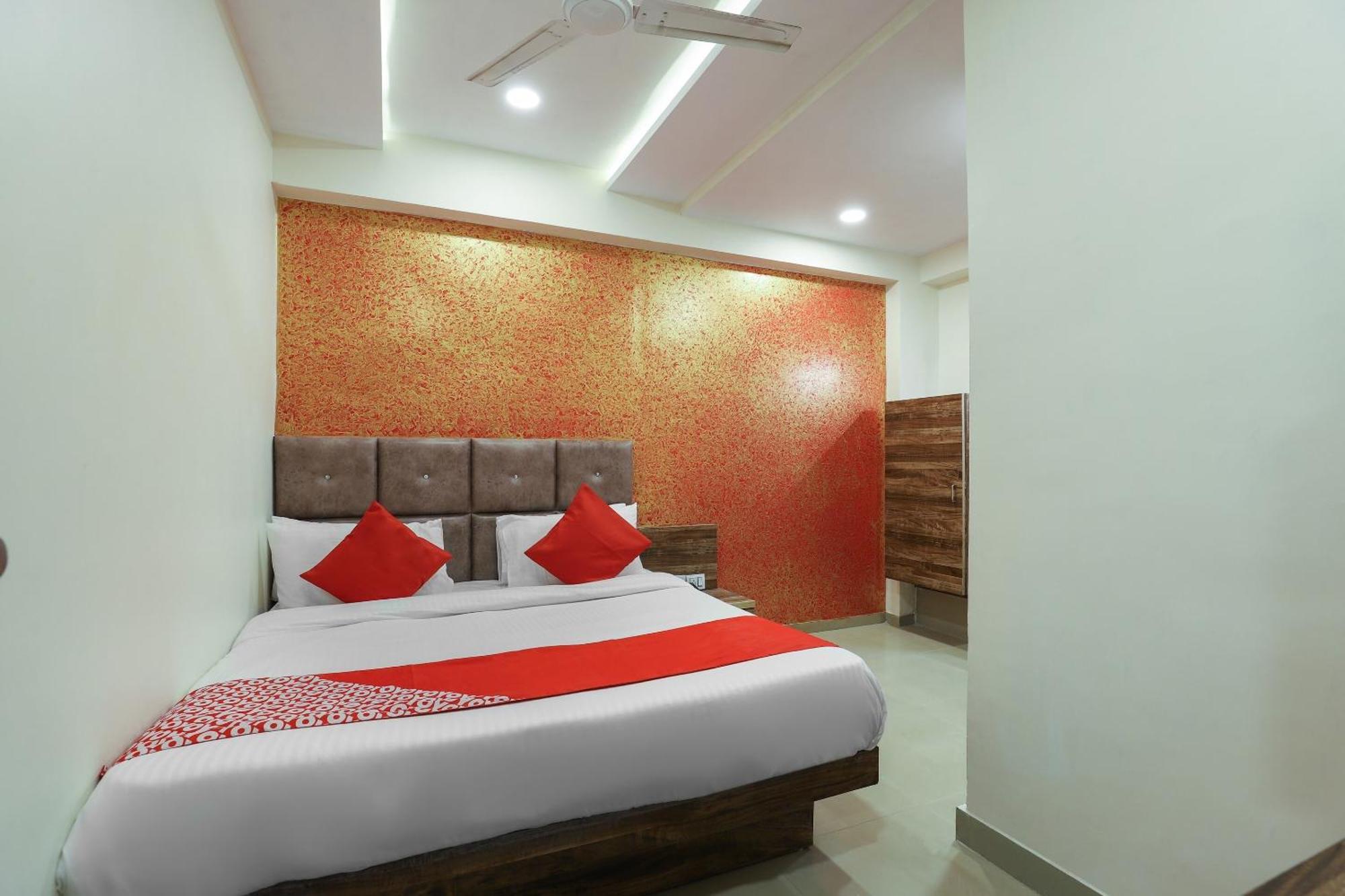 Hotel O Dream Stay Sarkhej Eksteriør bilde