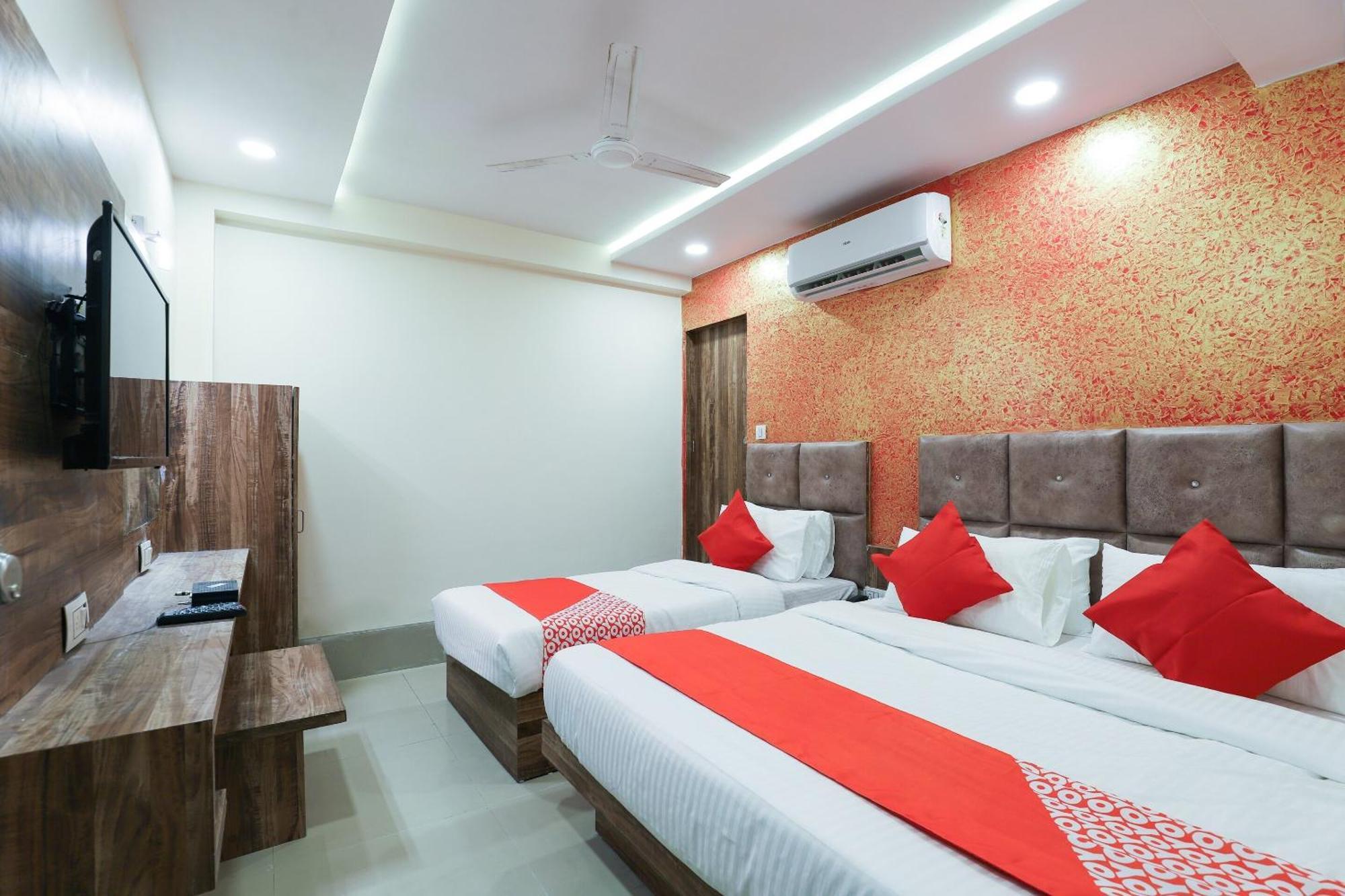 Hotel O Dream Stay Sarkhej Eksteriør bilde