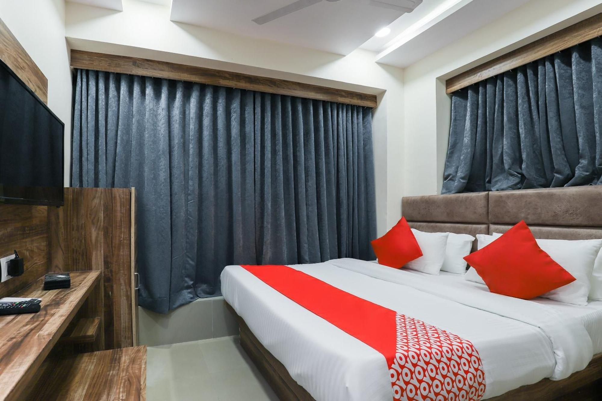 Hotel O Dream Stay Sarkhej Eksteriør bilde